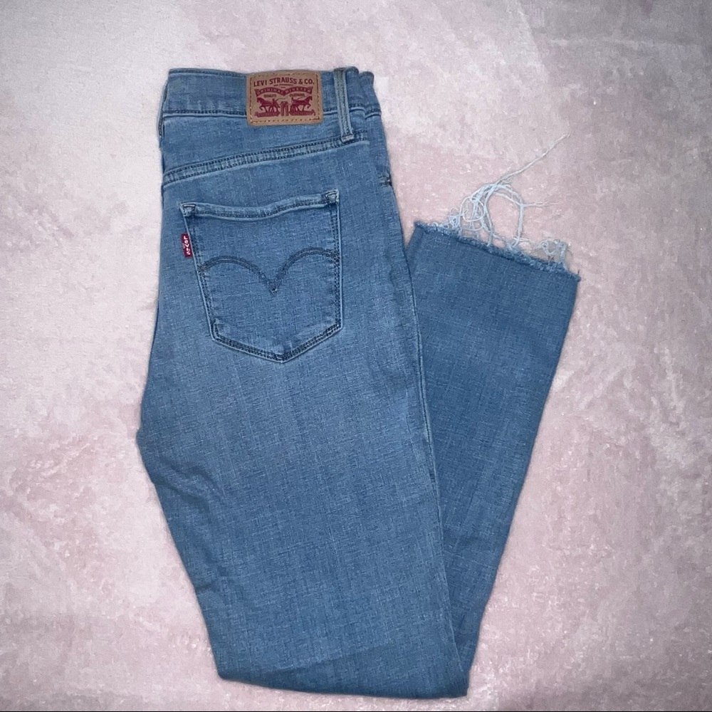Levi’s Distressed Skinny Jean